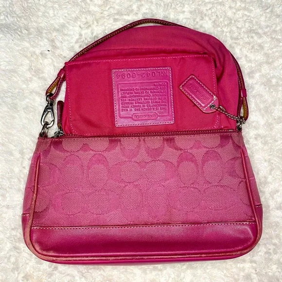 SOLD 💖 Vintage Y2K Barbie Coach Demi Purse in Pink 💖 - Picture 5 of 10